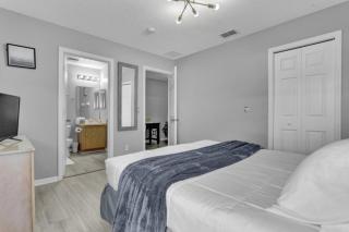 5 Bedrooms3 Bathrooms Hampton Lakes 936 Bd - 3