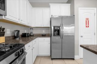 6 Bedrooms 6 Bathrooms Solterra 4176 Od - 9