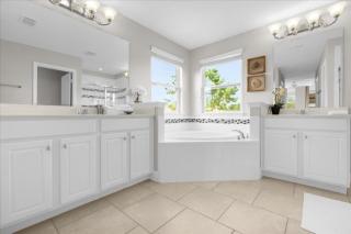 6 Bedrooms 6 Bathrooms Solterra 4176 Od - 1