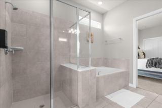 6 Bedrooms 4 Bathrooms Solterra 7211 Ol - 6