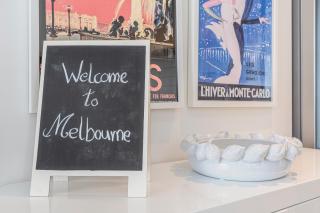 Spacious King Bd Rooftop Pool Gym 90sqm Pking - Melbourne - 1