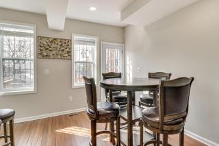 Less Than 1 Mi to Howard University Townhome with Deck - Washington - 2