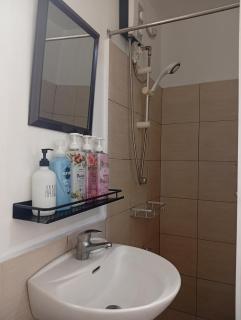 Nikki's cozy home makati - 3