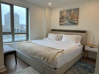 Upscale 2BR Condo with Gym & Parking near MGH & TUFTS - 8