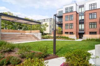 Upscale 2BR Condo with Gym & Parking near MGH & TUFTS - 5