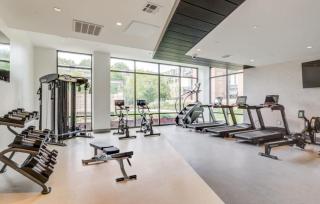 Upscale 4BR Penthouse with Gym & Parking near MGH & TUFTS - Boston - 7