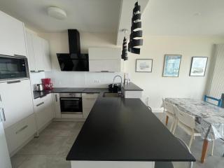 T3 face plage avec balcon et parking, aux Sables-d'Olonne - FR-1-92-808 - 1