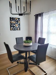 Modern 4BR 3BA Family Retreat Douglasville - Douglasville - 9