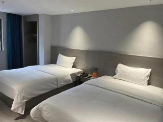 7 Days Inn Guiyang Qianlingshan Park Beijing Road Metro Station - Guiyang - 9