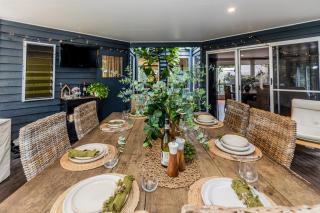 Palms in Paradise - pet friendly airconditioned beach house - 7