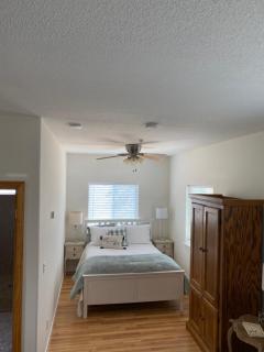 Rustic Ridge Vineyards Cottage - 2
