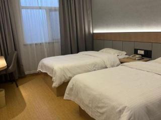 Greentree Inn Shanghai Middle Xinfu Road Huazhi Road Business Hotel - Shanghai - 1