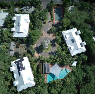 Oasis at Palm Cove - Palm Cove - 2