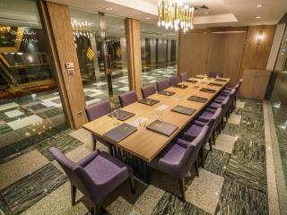 New Season Square Hotel - 1