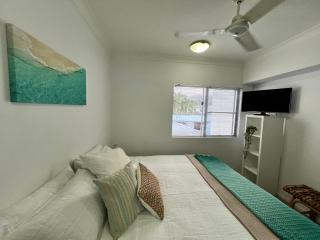 Tropical resort vibes - Northern beaches Cairns - Trinity Beach - 7