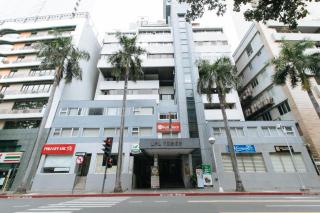 RedDoorz Premium near Greenbelt Makati - Vaccinated Staff - Manila - 7