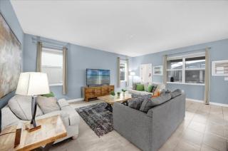 6 Bedrooms 6 Bathrooms Storey Lake 4633Tb - 7