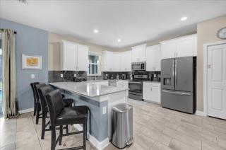 6 Bedrooms 6 Bathrooms Storey Lake 4633Tb - 2