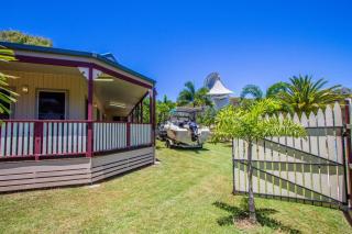 Marine Break Agnes Water - boat parking, pet friendly outside, fenced - 9