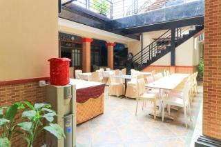 Andrin Daspatt Family Inn - Makassar - 7