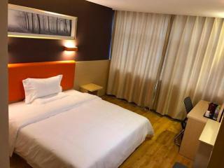 7 Days Premium Yantai Zhaoyuan Leather Market - 1