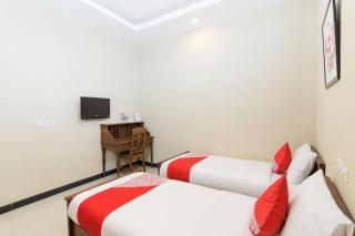 SUPER OYO 890 Dewi Fortuna Guest House - 1