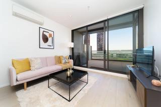 2B2B1S Apt wFree Parking Docklands 883-4 - 4