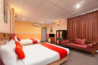OYO 90929 DJ Hotel - Lumut - 1
