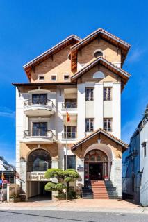 Hung Phong Hotel - Near Dalat Night Market - 9