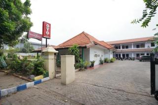 OYO 2003 Female Guest House - Probolinggo - 1