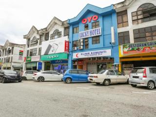 OYO 89406 Lucky Budget Hotel - Nilai - 6