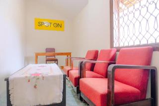 OYO 2826 Panderman Residence - Blitar - 9