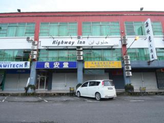 OYO 89642 Highway Inn - Mukah - 6