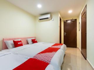 OYO 89717 Budget Star Hotel - 1