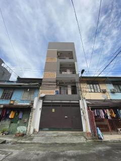 OYO 766 Ichehan Apartments - Manila - 3