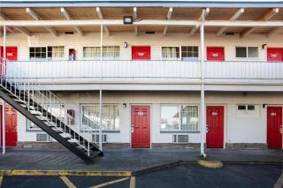 OYO Hotel Kalama - Kalama - 0