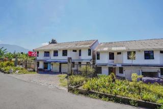 OYO 90352 Villa Agape 2 - Puncak - 8