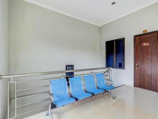 OYO 90927 Homestay Tentrem 2 - Pati - 1