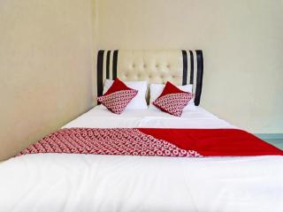 OYO 90945 Arizon Kost - Jambi - 4