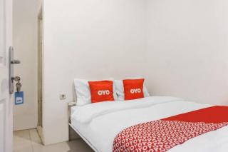 Super OYO 91074 Stariez Senen Syariah - Jakarta - 0