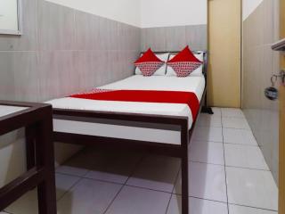 OYO 92157 Benteng Kost - Jambi - 0