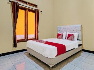 OYO 92217 Artana 2 Chipsari - Bandung - 0