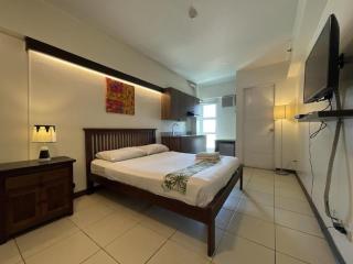 H Hotel Quezon City - 4