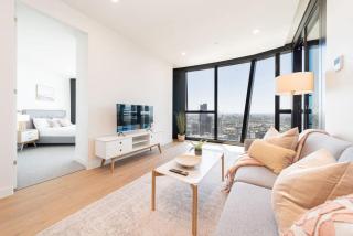 2Br2Ba1So Apt wAmazing View Sth Cross ASP-29 Pool Gym Sauna - Melbourne - 4