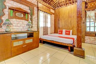 OYO Homes 93598 Omah Baturan Syariah - Yogyakarta - 3