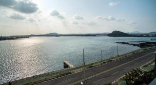 Hotel Aroha Jeju - Seogwipo - 4