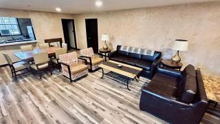 LUXX - Two Bedroom Suite - Bunk Room - Ranchos de Taos - 4