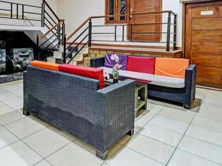 OYO 92127 Skyland Pasteur - Bandung - 8