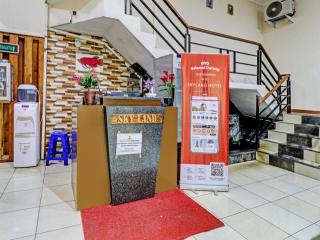 OYO 92127 Skyland Pasteur - Bandung - 3