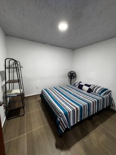 Casa con Parrilla y Espacios al Aire Libre - 3